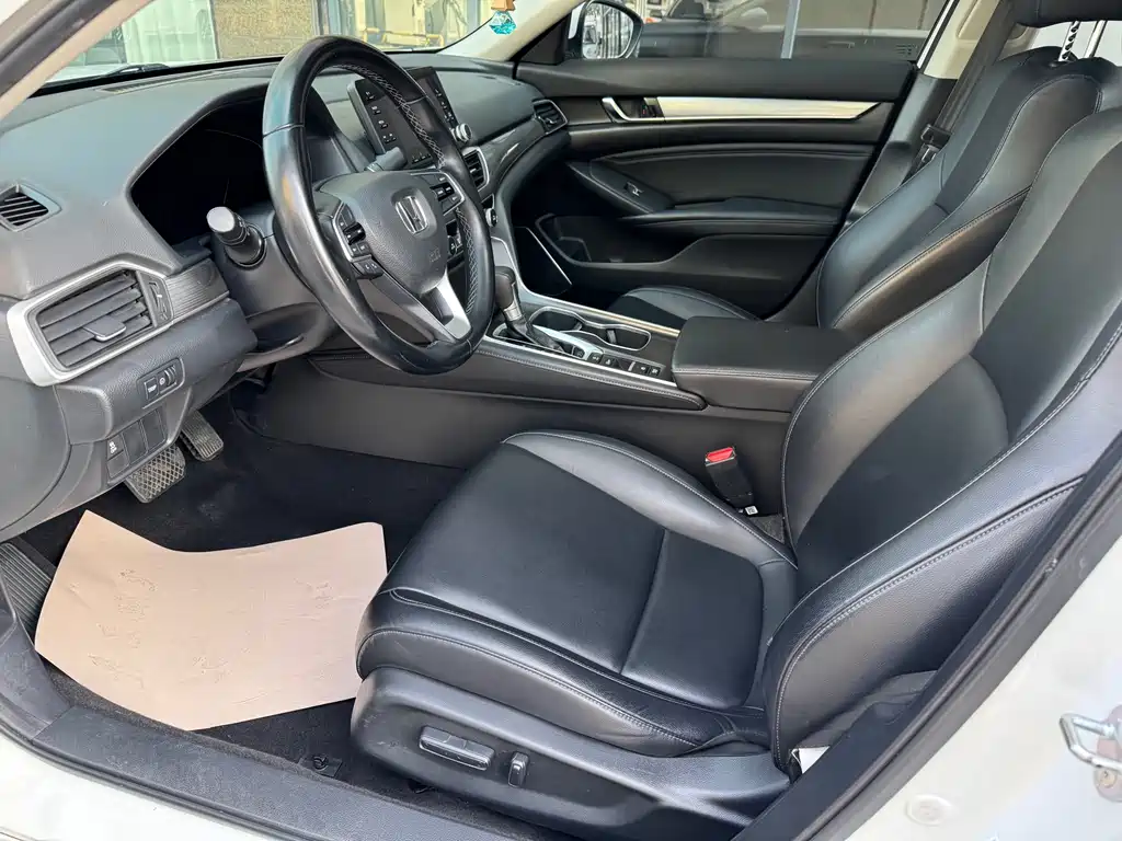 Honda Accord 2020 — фото 9