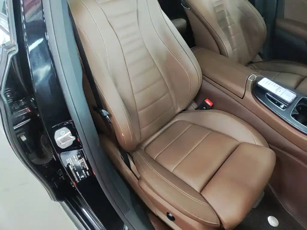 Mercedes-Benz E-Class 2023 — фото 25
