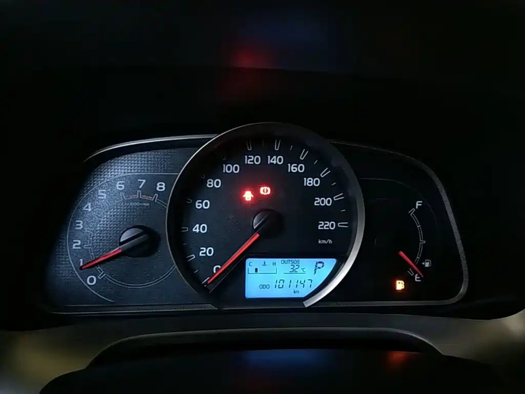 Toyota RAV4 2016 — фото 12