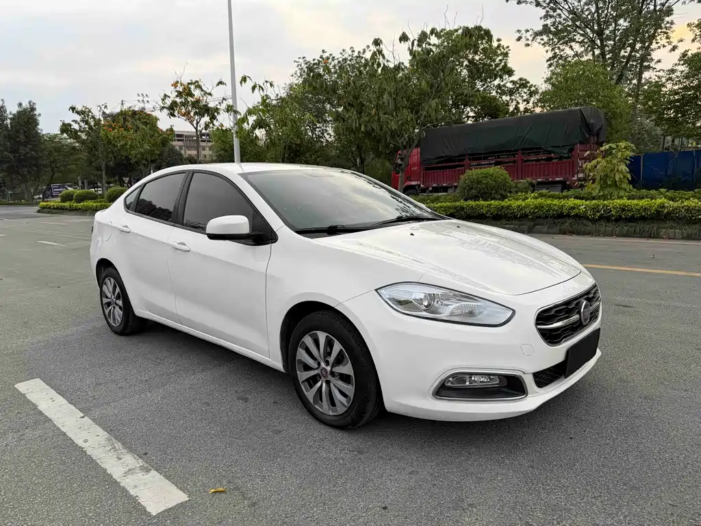 Fiat Viaggio 2016 — фото 3