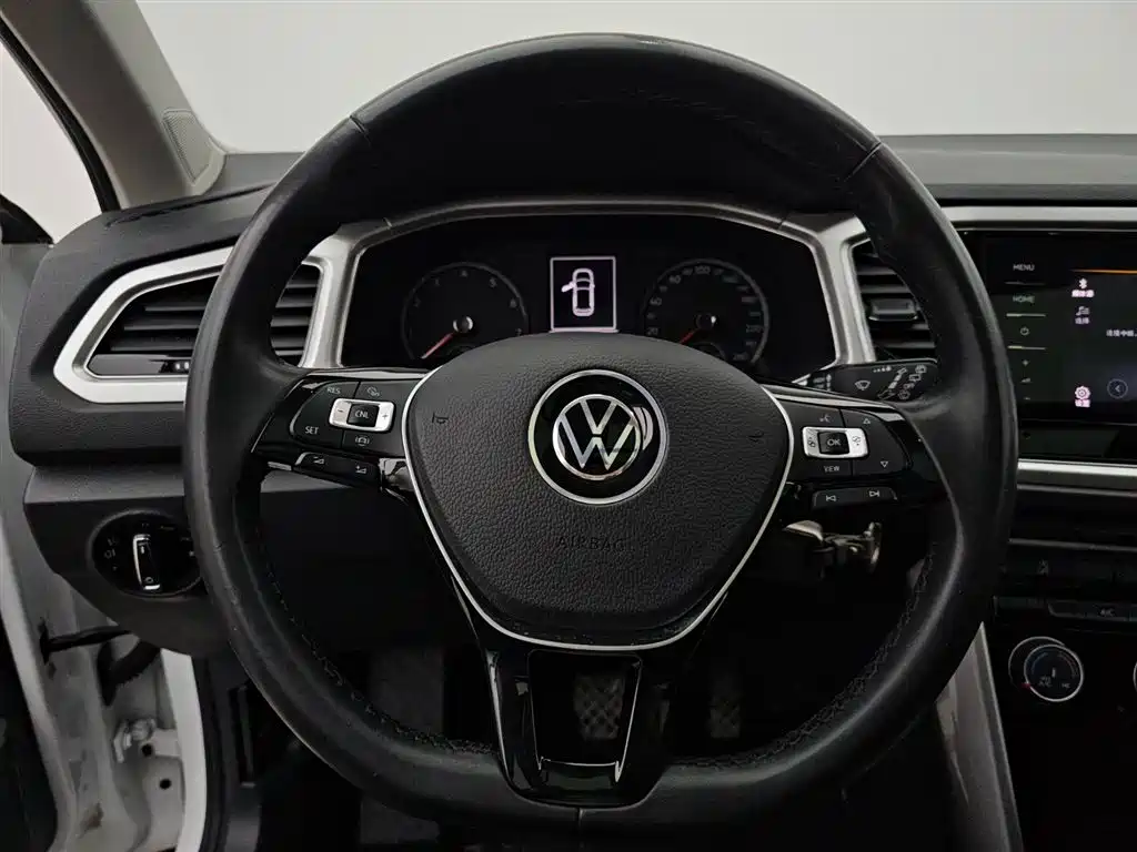 Volkswagen T-Roc 2022 — фото 9