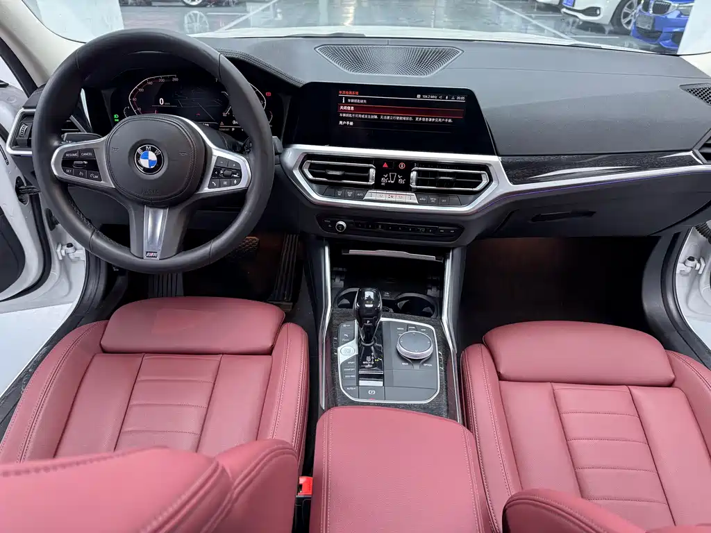 BMW 3 Series 2021 — фото 10