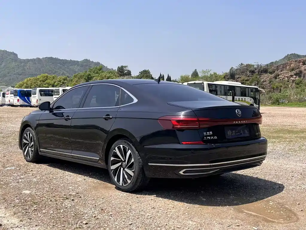 Volkswagen Passat 2022 — фото 4