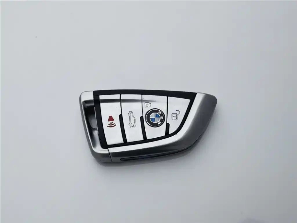 BMW 3 Series 2017 — фото 19
