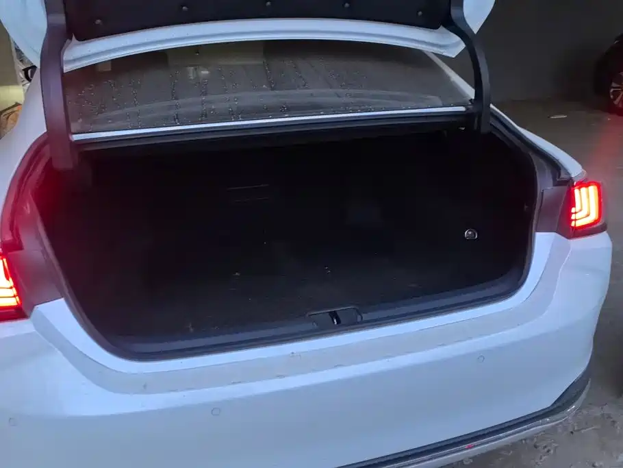Lexus ES 2022