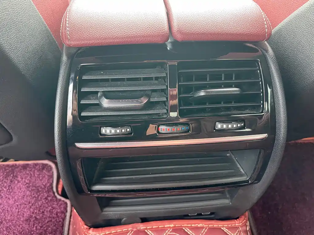 BMW 5 Series 2021 — фото 12