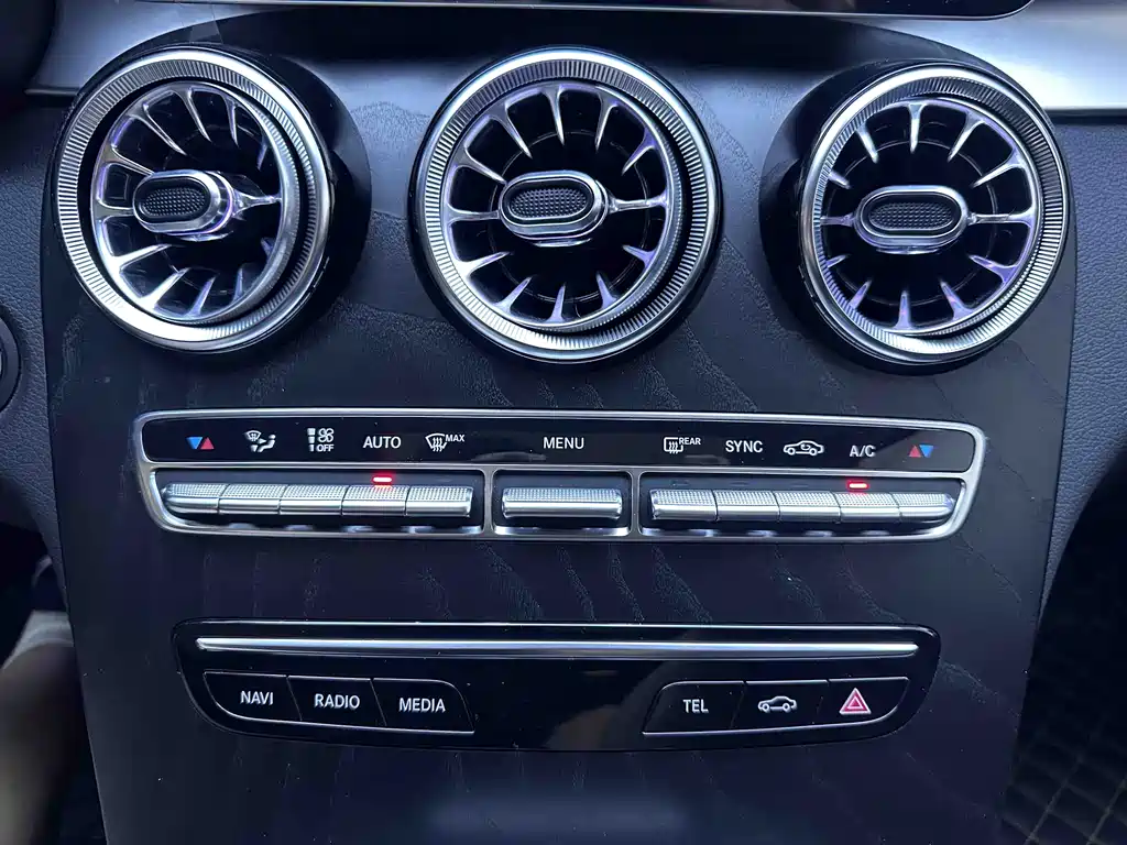 Mercedes-Benz C-Class 2021 — фото 17