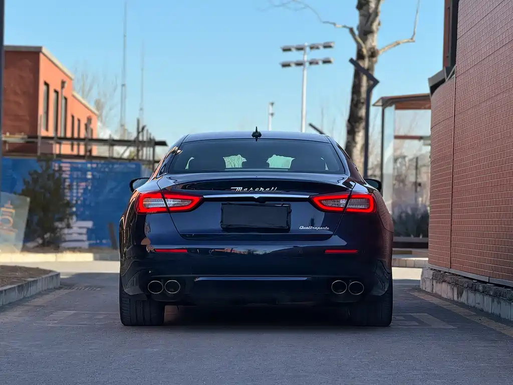 Maserati Quattroporte 2021 — фото 18