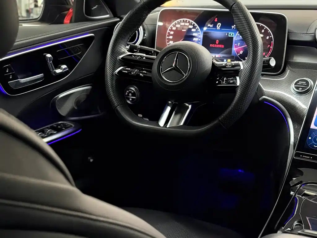 Mercedes-Benz C-Class 2024 — фото 13
