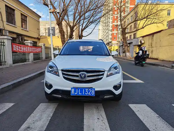 Changan CS35 2016