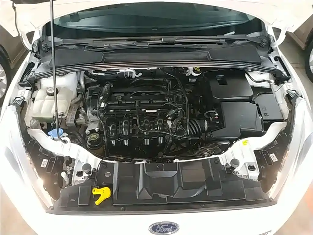 Ford Focus 2015 — фото 20