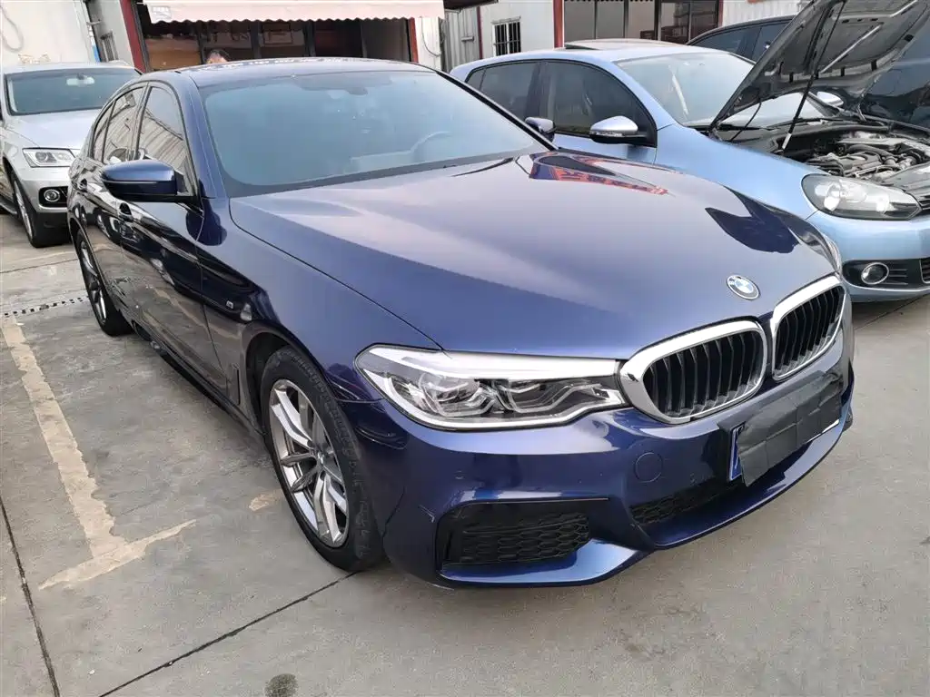 BMW 5 Series 2020 — фото 11