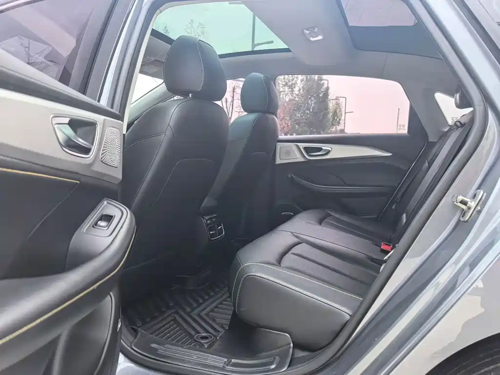 Roewe MAX 2022