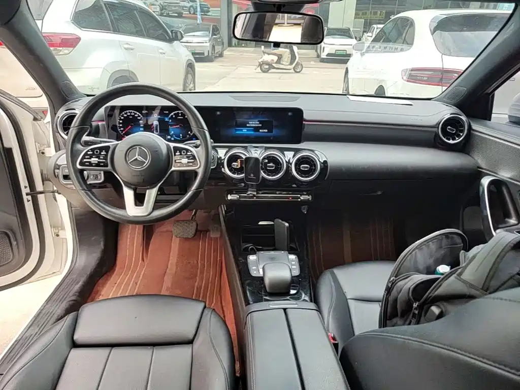 Mercedes-Benz A-Class 2023 — фото 10