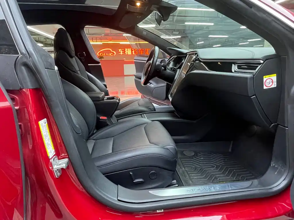 Tesla Model S 2017 — фото 12