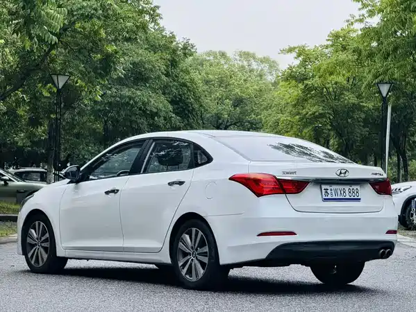 Hyundai Mistra 2015