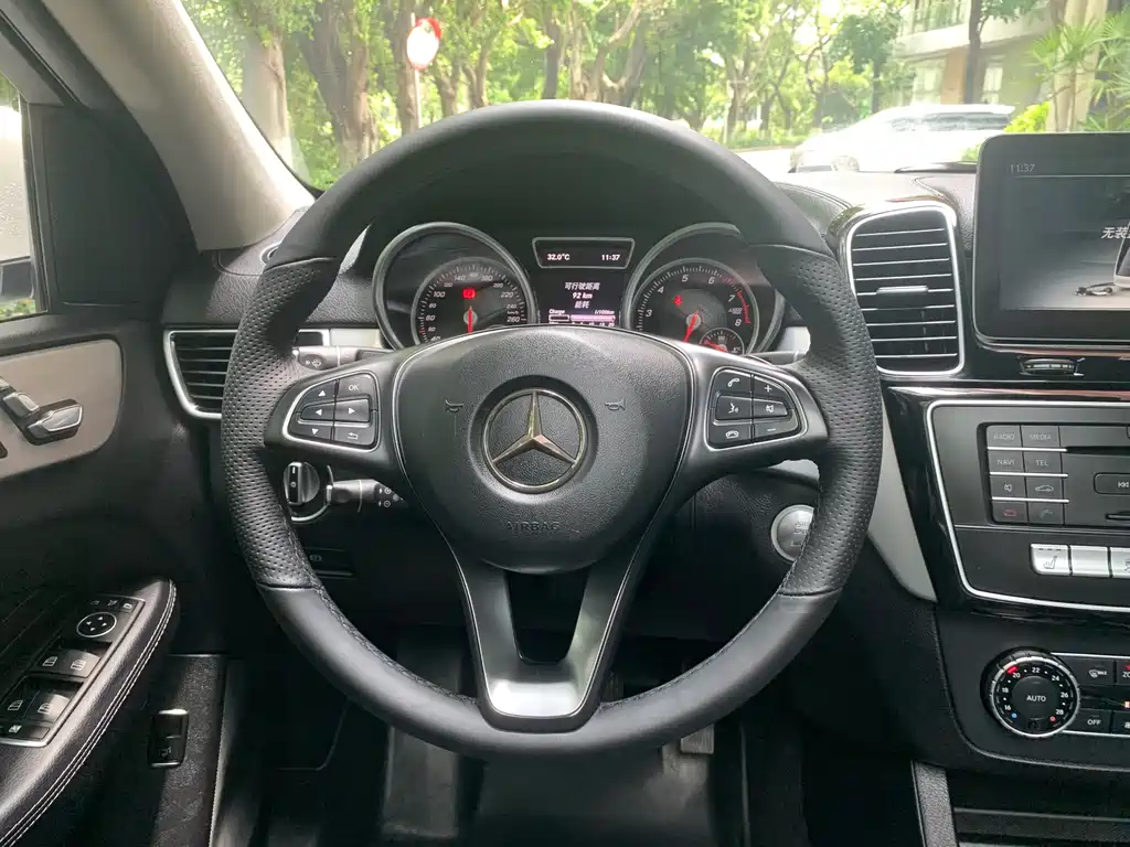 Mercedes-Benz GLE Coupe 2015 — фото 10