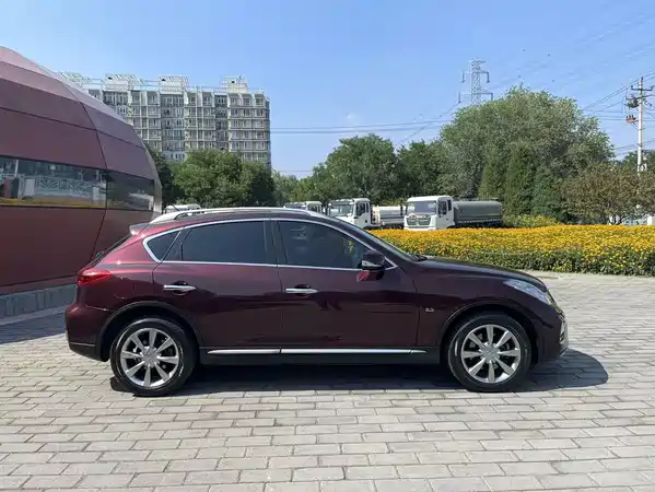 Infiniti QX50 2016