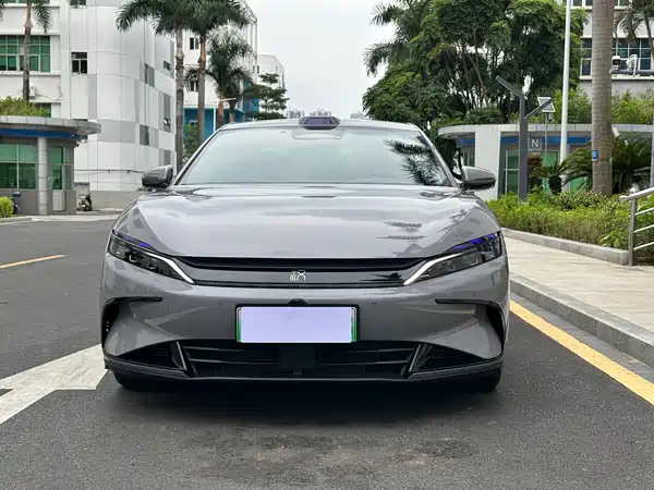 BYD Han 2025