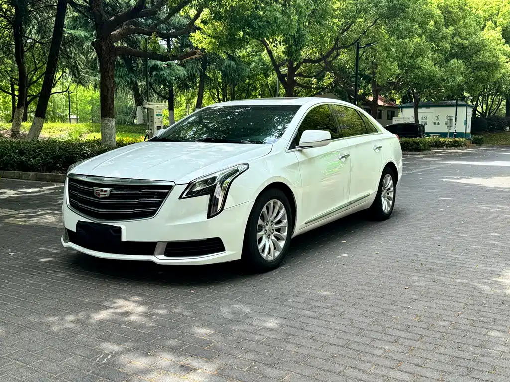 Cadillac XTS 2019 — фото 1