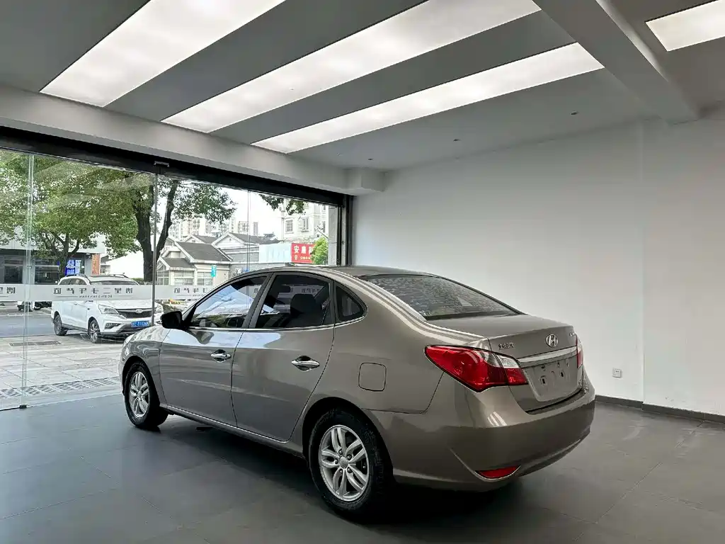 Hyundai Joyful 2011