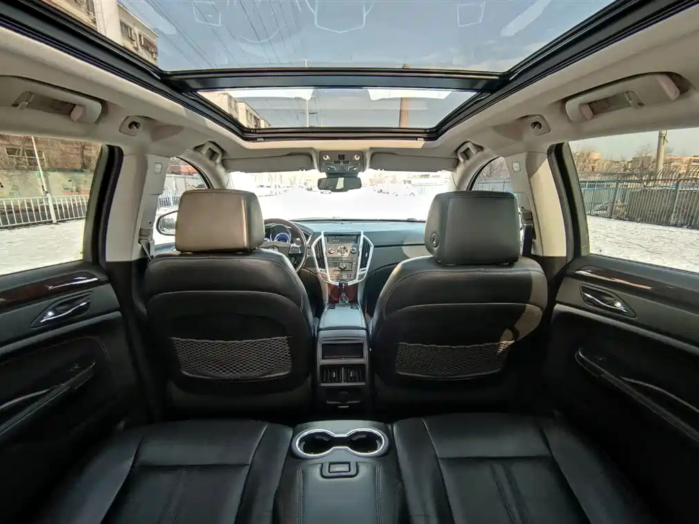 Cadillac SRX 2012 — фото 18