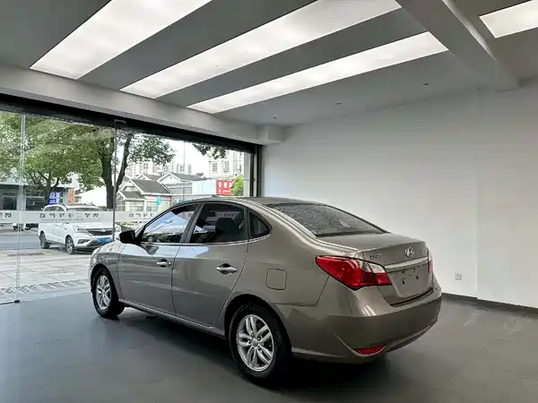 Hyundai Yuedong 2011
