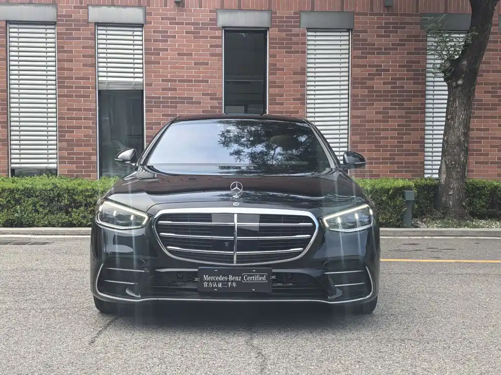 Mercedes-Benz S-Class 2025