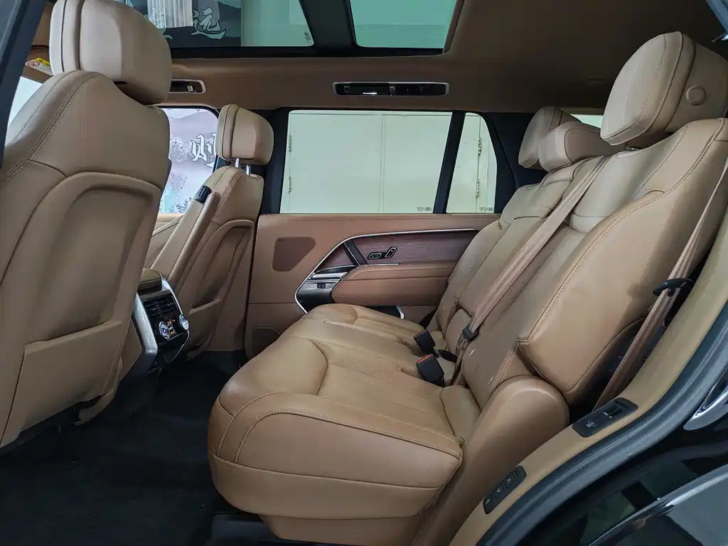 Land Rover Range Rover 2023 — фото 16