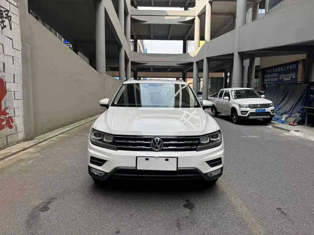 Volkswagen Tiguan L 2019 — фото 2