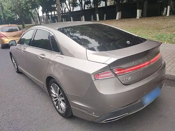 Lincoln MKZ 2018