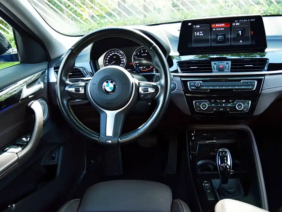 BMW X2 2023 — фото 12