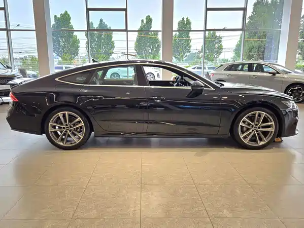 Audi A7 2025