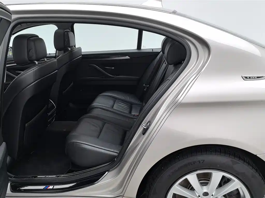 BMW 5 Series 2013 — фото 15
