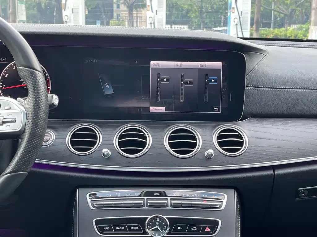Mercedes-Benz E-Class 2020 — фото 21