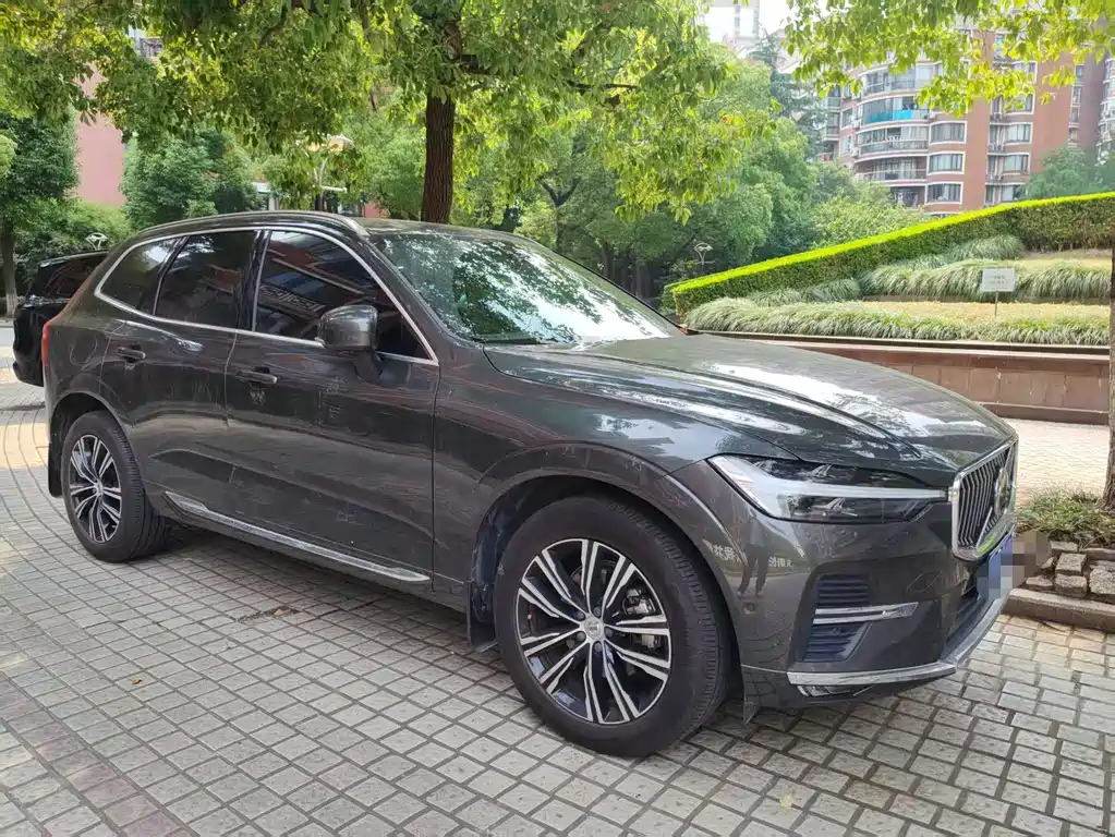 Volvo XC60 2021 — фото 2