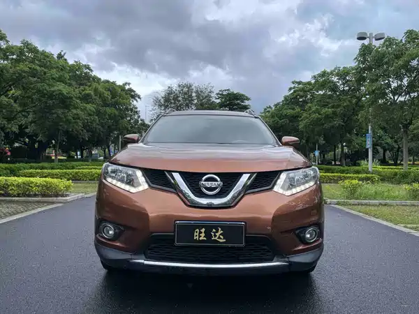 Nissan X-Trail 2015