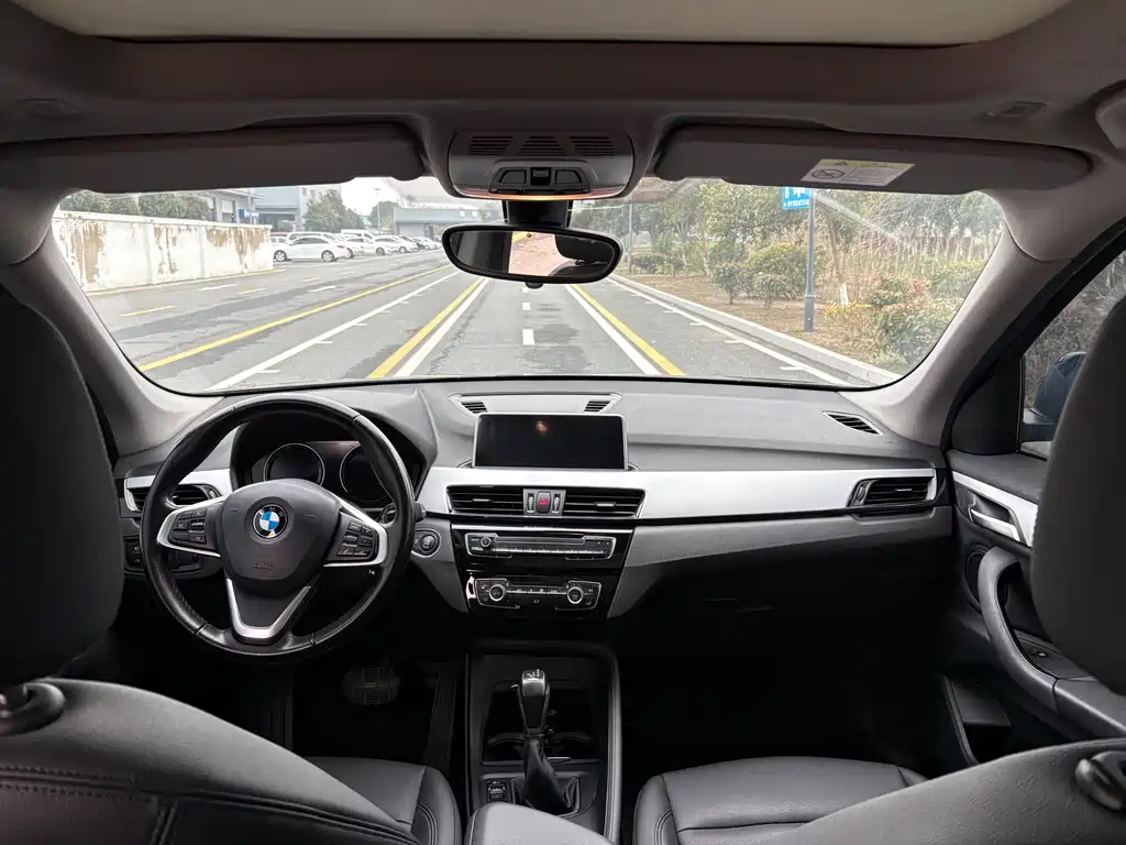 BMW X1 2018 — фото 7
