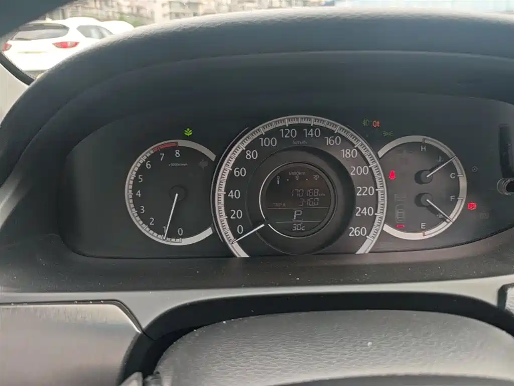 Honda Accord 2015 — фото 12