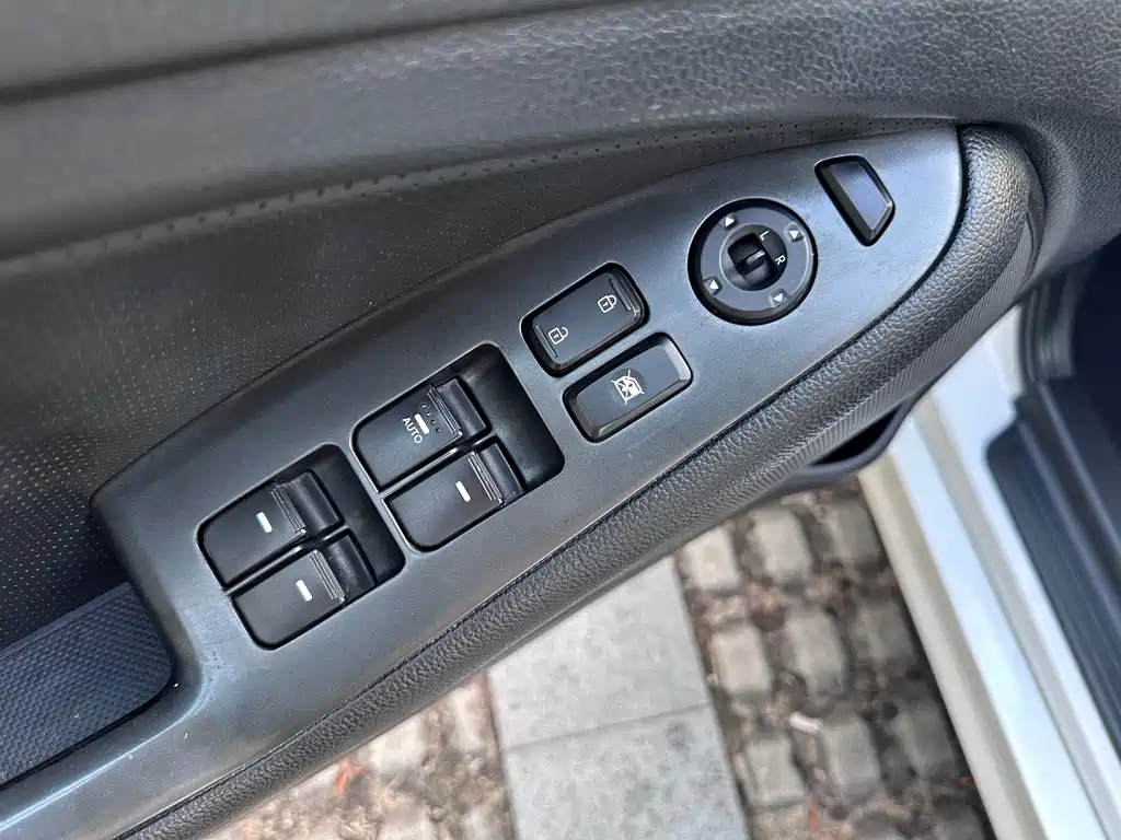 Kia K5 2015 — фото 19