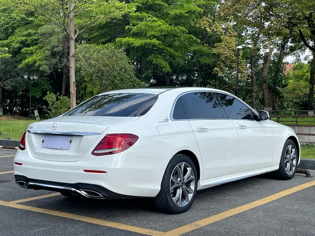 Mercedes-Benz E-Class 2020 — фото 4