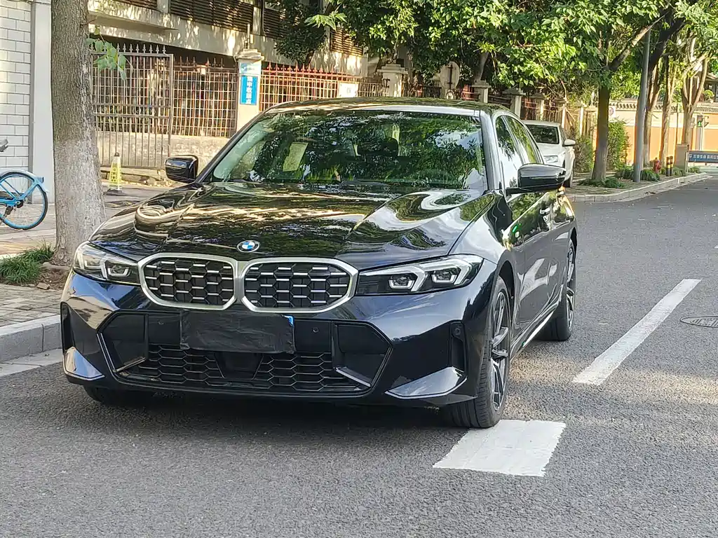 BMW 3 Series 2023