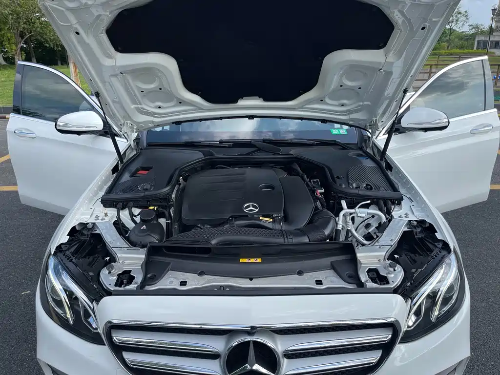Mercedes-Benz E-Class 2020 — фото 25