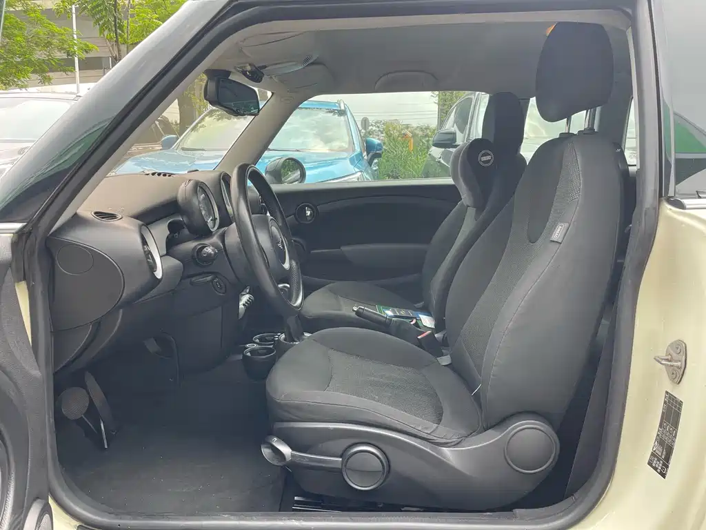 MINI Clubman 2010