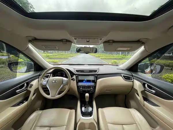 Nissan X-Trail 2015