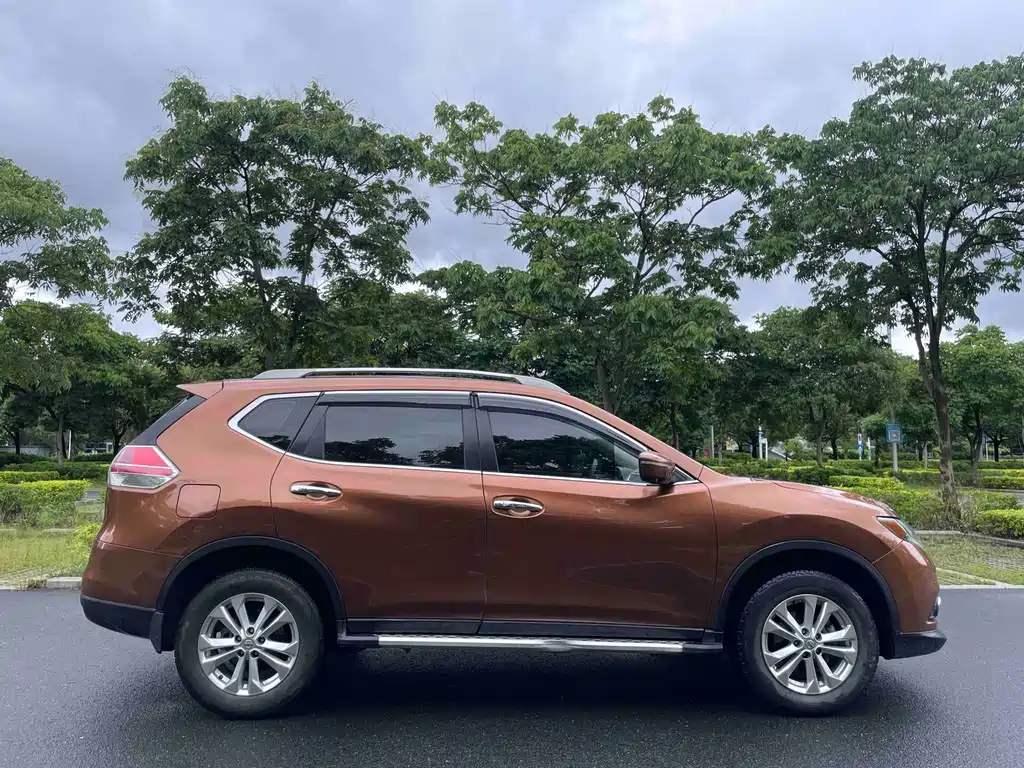 Nissan X-Trail 2015 — фото 9