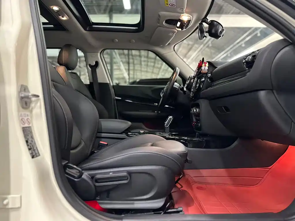 MINI Clubman 2021 — фото 14