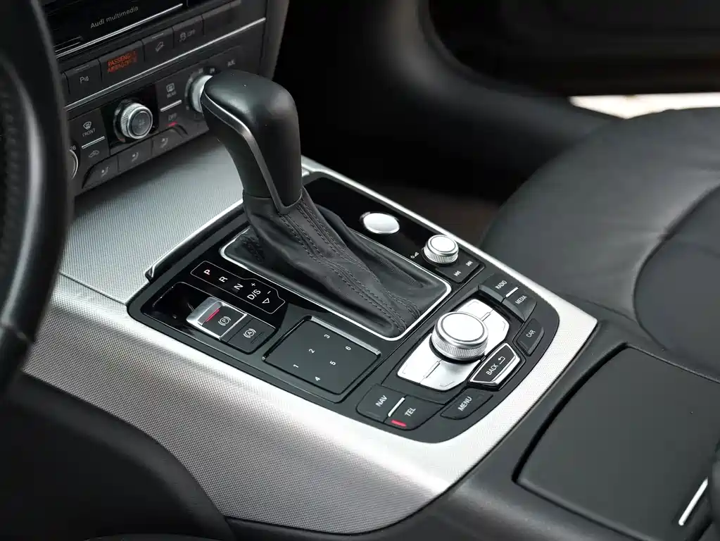 Audi A6 2015 — фото 18