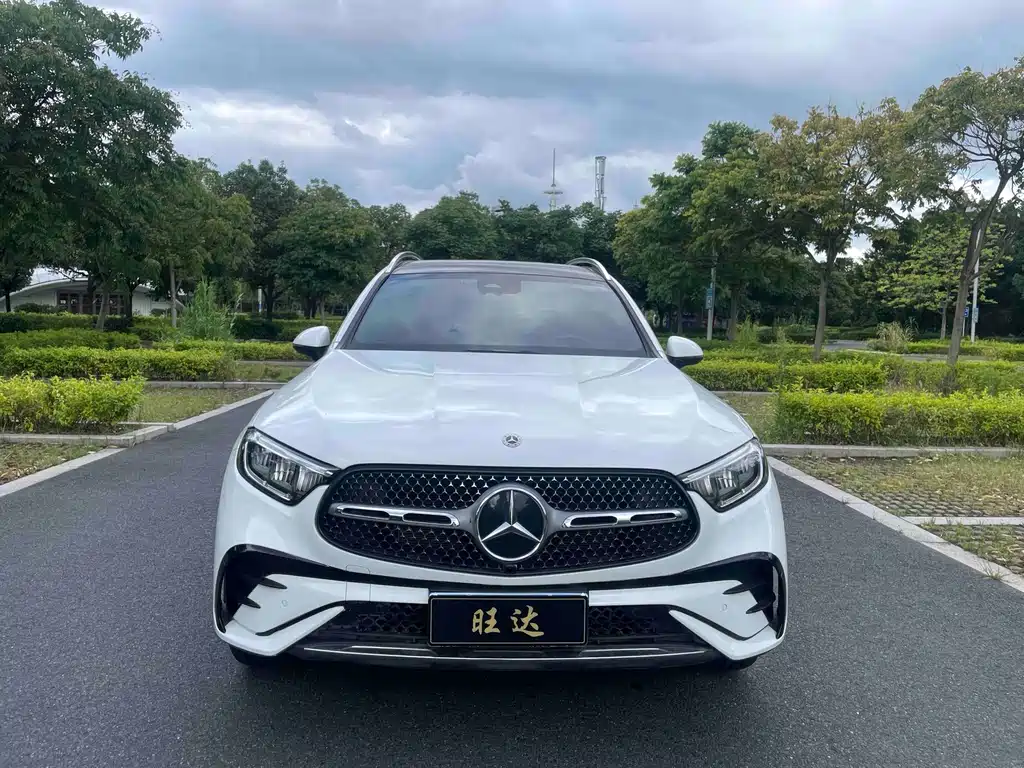 Mercedes-Benz GLC 2023