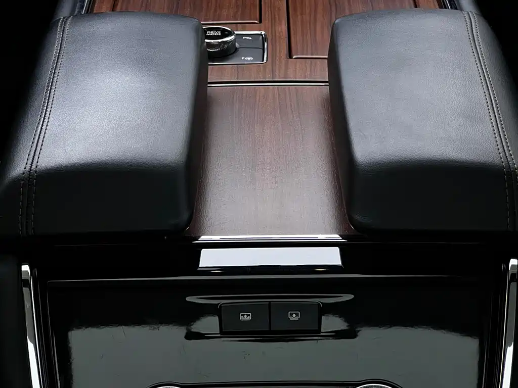 Lincoln Navigator 2019 — фото 27